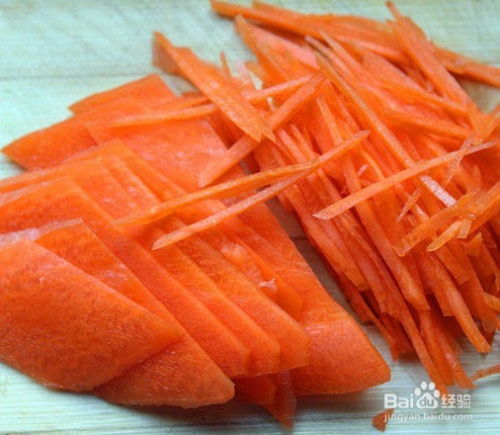 教你如何制作清爽可口的麻油海蜇絲——簡單易學的家常做法